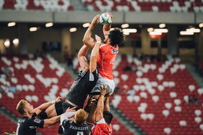 欧冠十六强抽签：巴萨抽中利物浦 被戏称“命运总让这两支队相遇”